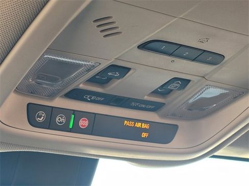 Used 2019 GMC Terrain Denali w/ Advanced Safety Package image 28