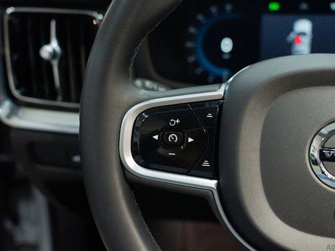 Used 2023 Volvo V60 B5 Cross Country Ultimate w/ Climate Package image 34