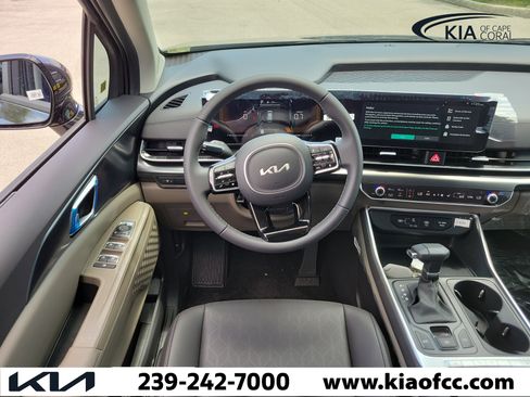 New 2026 Kia Carnival FWD image 17