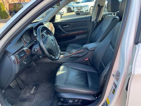 Used 2011 BMW 328i xDrive Sedan image 11