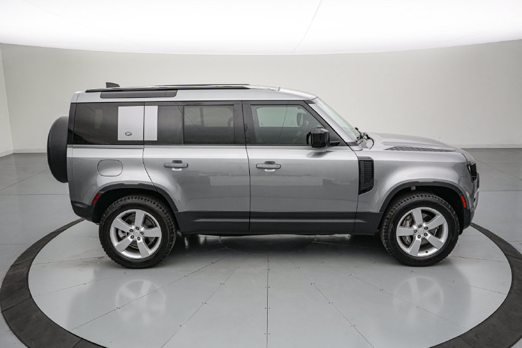 Used 2024 Land Rover Defender 110 S AWD/4WD image 3