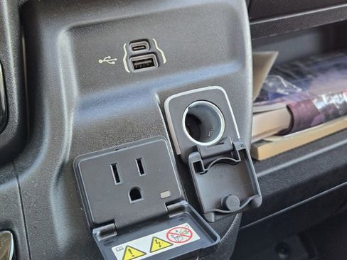 Used 2023 RAM ProMaster 3500 w/ Convenience Group image 20