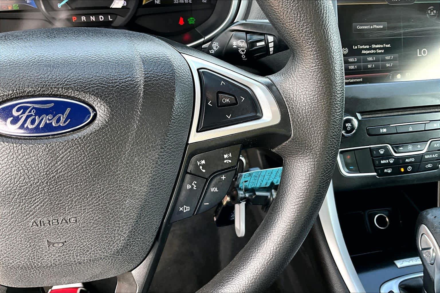 Used 2016 Ford Fusion SE FWD image 25