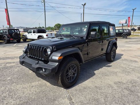 Used 2022 Jeep Wrangler Unlimited Sport AWD/4WD image 9
