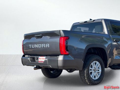 Used 2025 Toyota Tundra SR5 AWD/4WD image 10