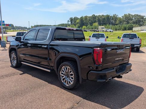 Used 2024 GMC Sierra 1500 Denali Ultimate AWD/4WD image 3