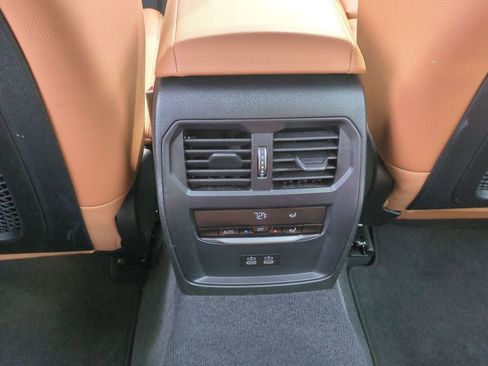 Used 2023 BMW 330i xDrive Sedan w/ Premium Package image 32