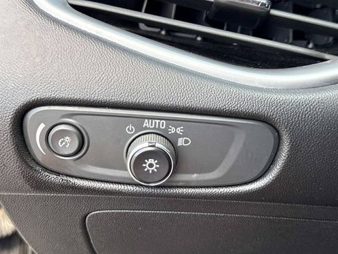 Used 2023 Chevrolet Malibu LT FWD image 29