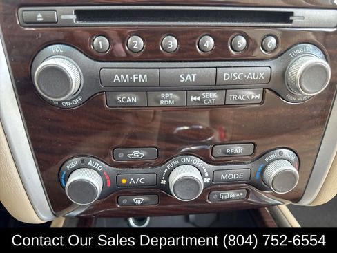 Used 2014 Nissan Pathfinder SL w/ SL Tech Package image 21