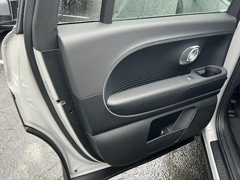 New 2026 Hyundai Ioniq 9 S RWD image 13