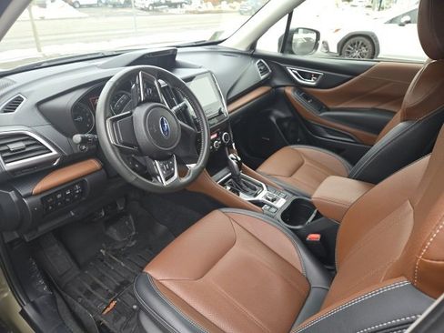 Used 2024 Subaru Forester Touring image 2