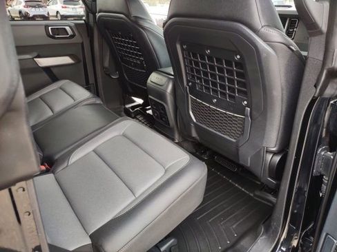 Used 2023 Ford Bronco Everglades image 21