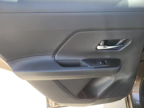 New 2026 Nissan Kicks SV w/ Cold Weather Package FWD image 12