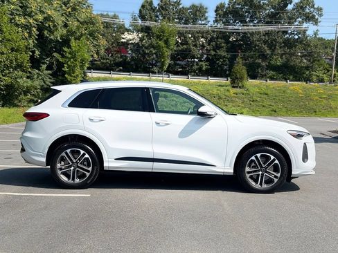 Used 2025 Audi Q5 Premium Plus w/ Premium Plus AWD/4WD image 7
