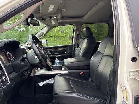 Used 2018 RAM 2500 Laramie w/ Convenience Group AWD/4WD image 2