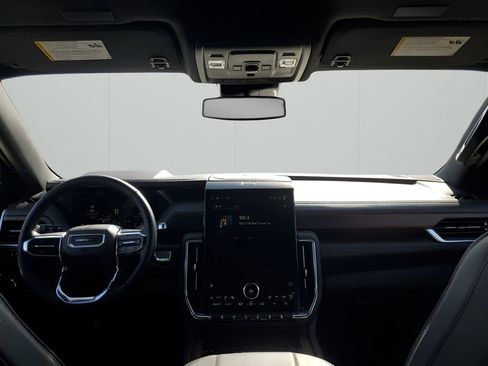 Certified 2025 GMC Yukon Denali image 23