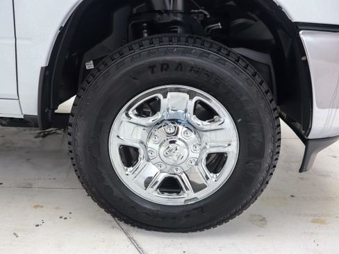Used 2024 RAM 2500 Tradesman w/ Chrome Appearance Group AWD/4WD image 31