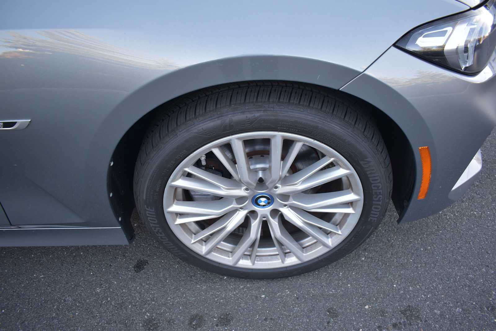 Used 2023 BMW 330e xDrive w/ Premium Package AWD/4WD image 23