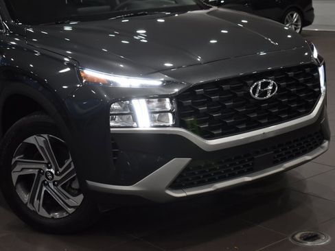 Used 2023 Hyundai Santa Fe SE image 3
