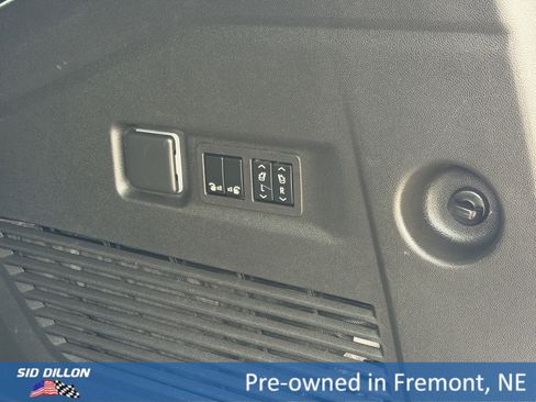 Used 2023 GMC Yukon XL Denali Ultimate AWD/4WD image 6