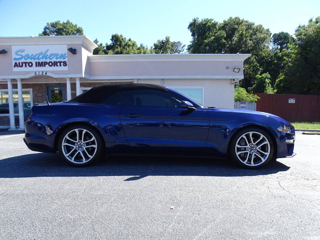 Used 2019 Ford Mustang GT Premium w/ Equipment Group 401A RWD image 19