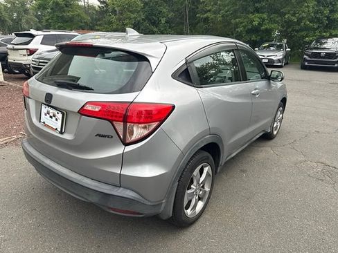 Used 2018 Honda HR-V LX image 5