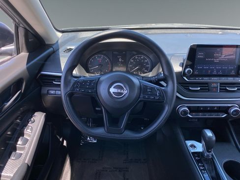 Used 2025 Nissan Altima 2.5 S FWD image 12