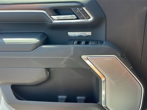 New 2025 GMC Sierra 1500 Denali w/ Denali Reserve Package image 26