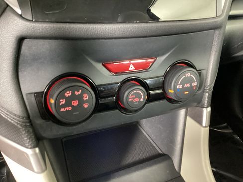Used 2022 Subaru Forester AWD/4WD image 24