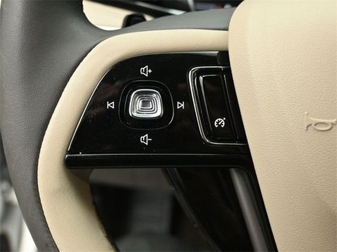 Certified 2022 Lincoln Corsair AWD w/ Equipment Group 101A image 12