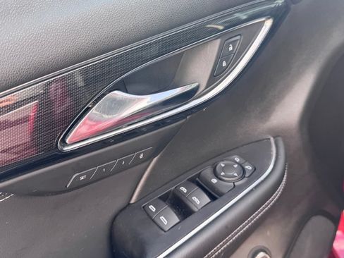 Used 2023 Buick Envision Essence FWD image 9