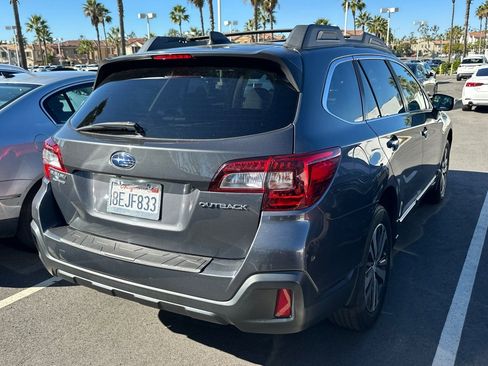 Used 2018 Subaru Outback 2.5i Limited w/ Popular Package #2 image 3