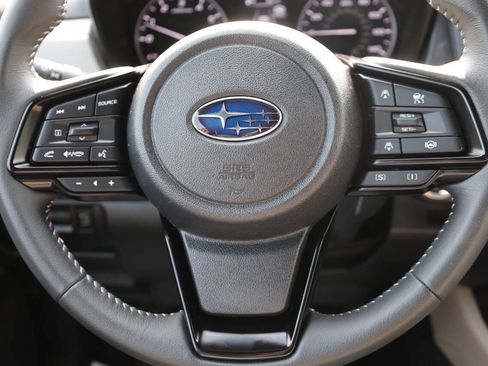 Used 2025 Subaru Forester Premium AWD/4WD image 18