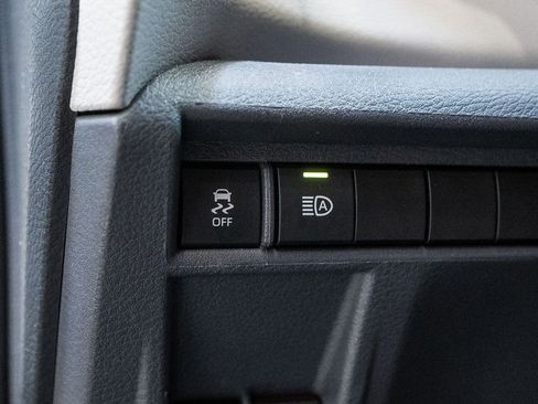 Used 2024 Toyota Sienna LE image 16