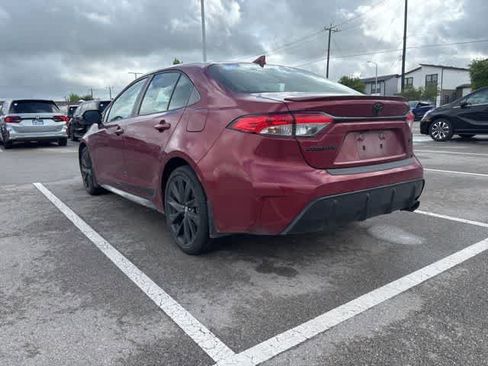 Used 2024 Toyota Corolla SE FWD image 3
