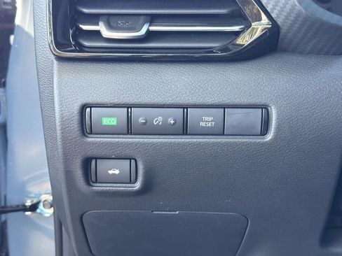 New 2025 Nissan Sentra SR image 22