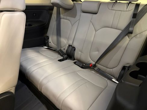 Certified 2025 Honda Pilot EX-L image 16