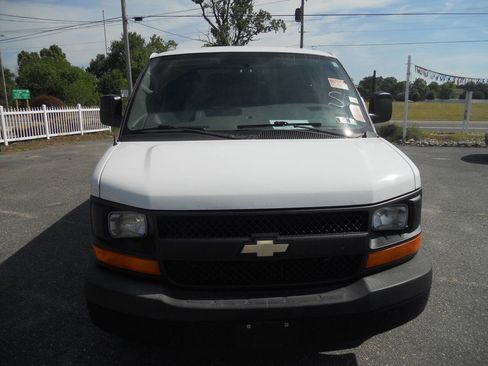 Used 2013 Chevrolet Express 2500 RWD image 14