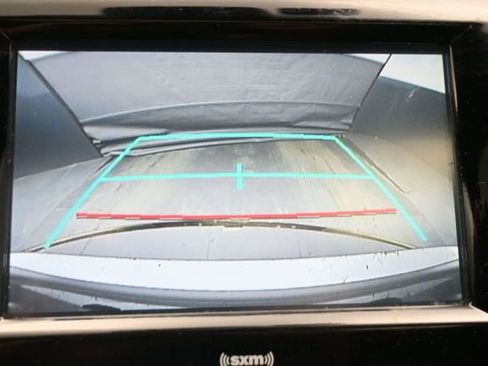 Used 2020 Toyota Camry SE FWD image 31