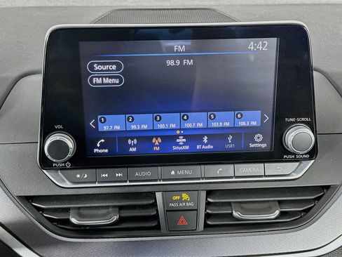 Used 2023 Nissan Altima 2.5 SR FWD image 21