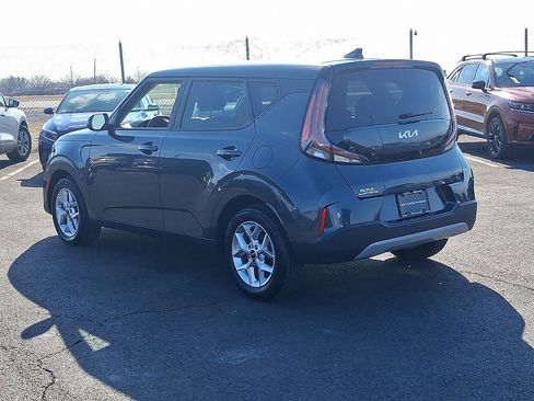 Certified 2023 Kia Soul S image 4