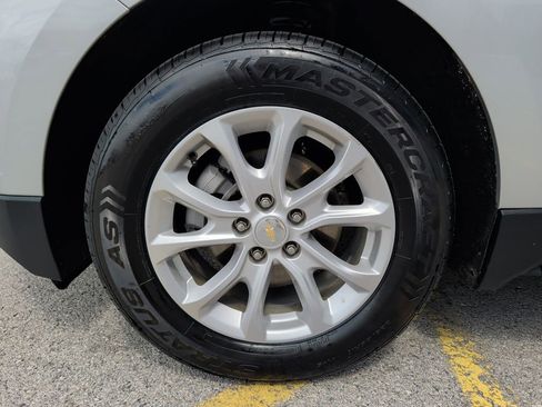 Used 2021 Chevrolet Equinox LT FWD image 4