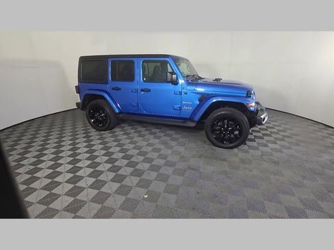 Used 2022 Jeep Wrangler Unlimited Sahara image 34