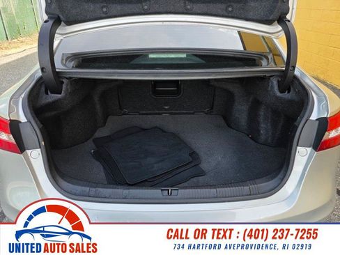 Used 2013 Toyota Avalon XLE Premium FWD image 11