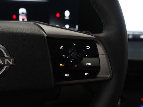 Used 2025 Nissan Murano Platinum w/ Cargo Package image 26