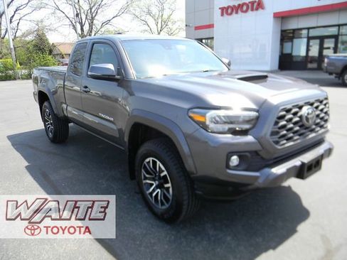 Used 2021 Toyota Tacoma TRD Sport AWD/4WD image 1