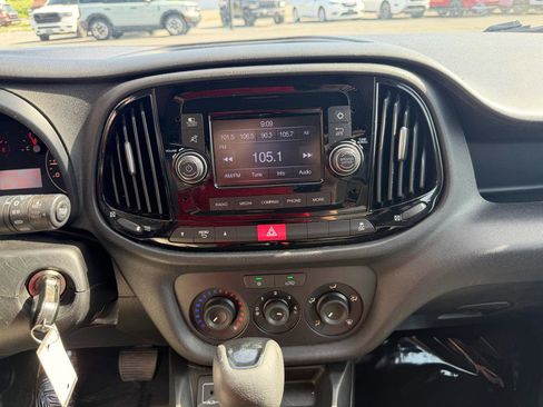 Used 2019 RAM ProMaster City Tradesman FWD image 27