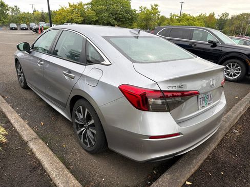 Used 2023 Honda Civic EX image 6