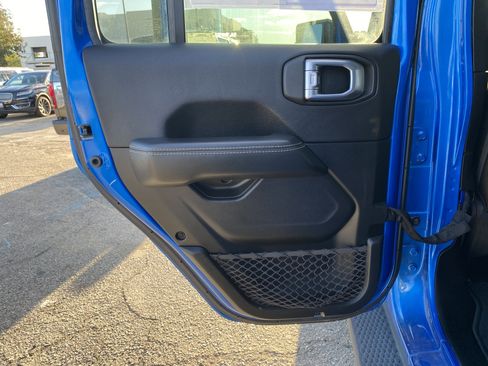 Used 2021 Jeep Wrangler Unlimited Sahara image 17