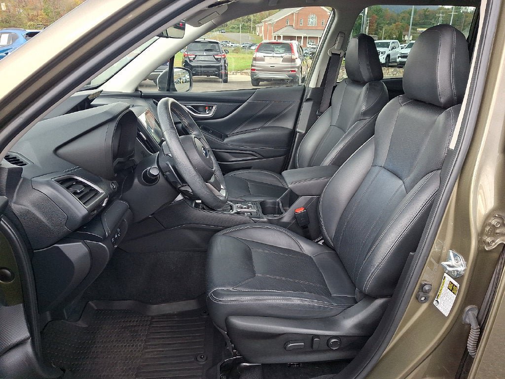 Used 2024 Subaru Forester Touring w/ Convenience Package AWD/4WD image 13